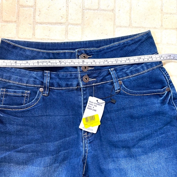 Suzanne Betro Denim Shorts Dark Wash - Picture 6 of 9